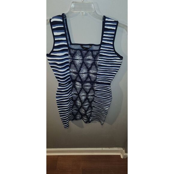 BCBGMaxAzria Tribal BodyCon 💙 - Picture 5 of 6